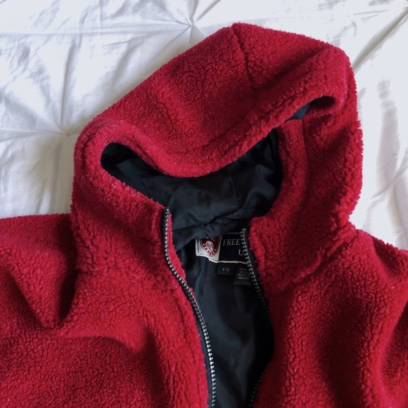 Red Pullover - Picture 2 of 2